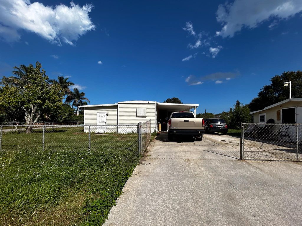 Photo of 2446 SE Carroll Street, Stuart, FL 34997 (MLS # R11140048)
