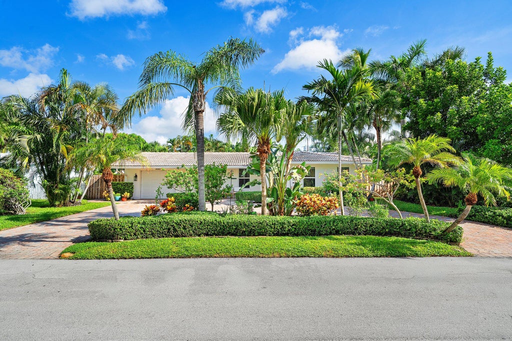Photo of 2641 NE 52nd Street, Lighthouse Point, FL 33064 (MLS # B26072602)