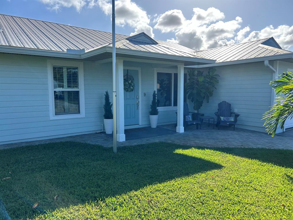 Photo of 3716 SE Middle Street, Stuart, FL 34997 (MLS # R11032548)