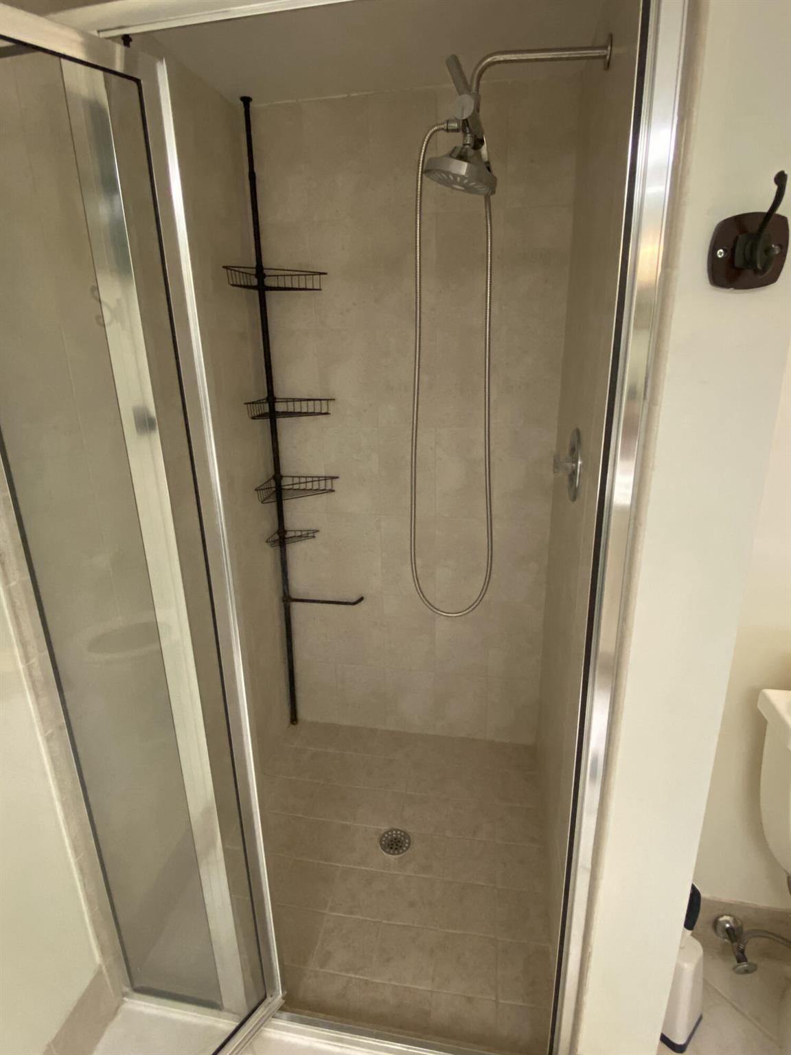 COACH HOUSES OF TOWN PLAC - Residential Lease