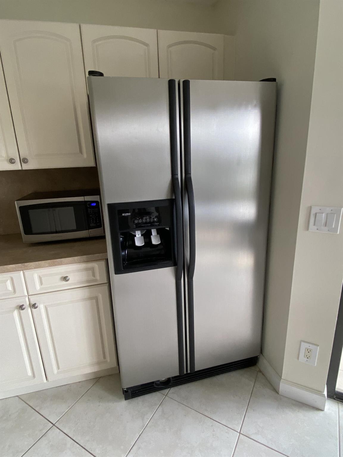 COACH HOUSES OF TOWN PLAC - Residential Lease