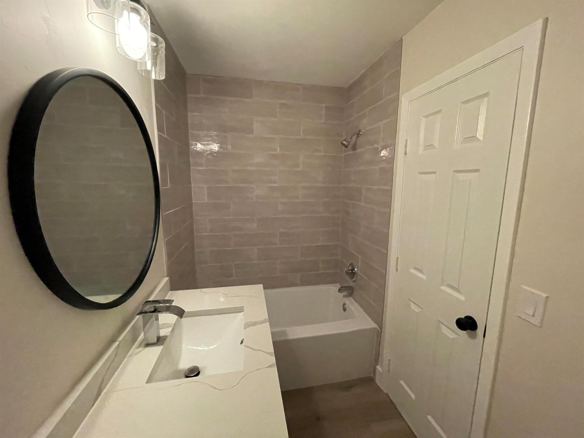 INDIAN CREEK PH IV-A - Residential Lease