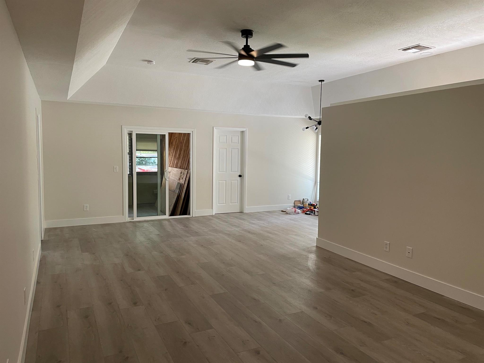 INDIAN CREEK PH IV-A - Residential Lease