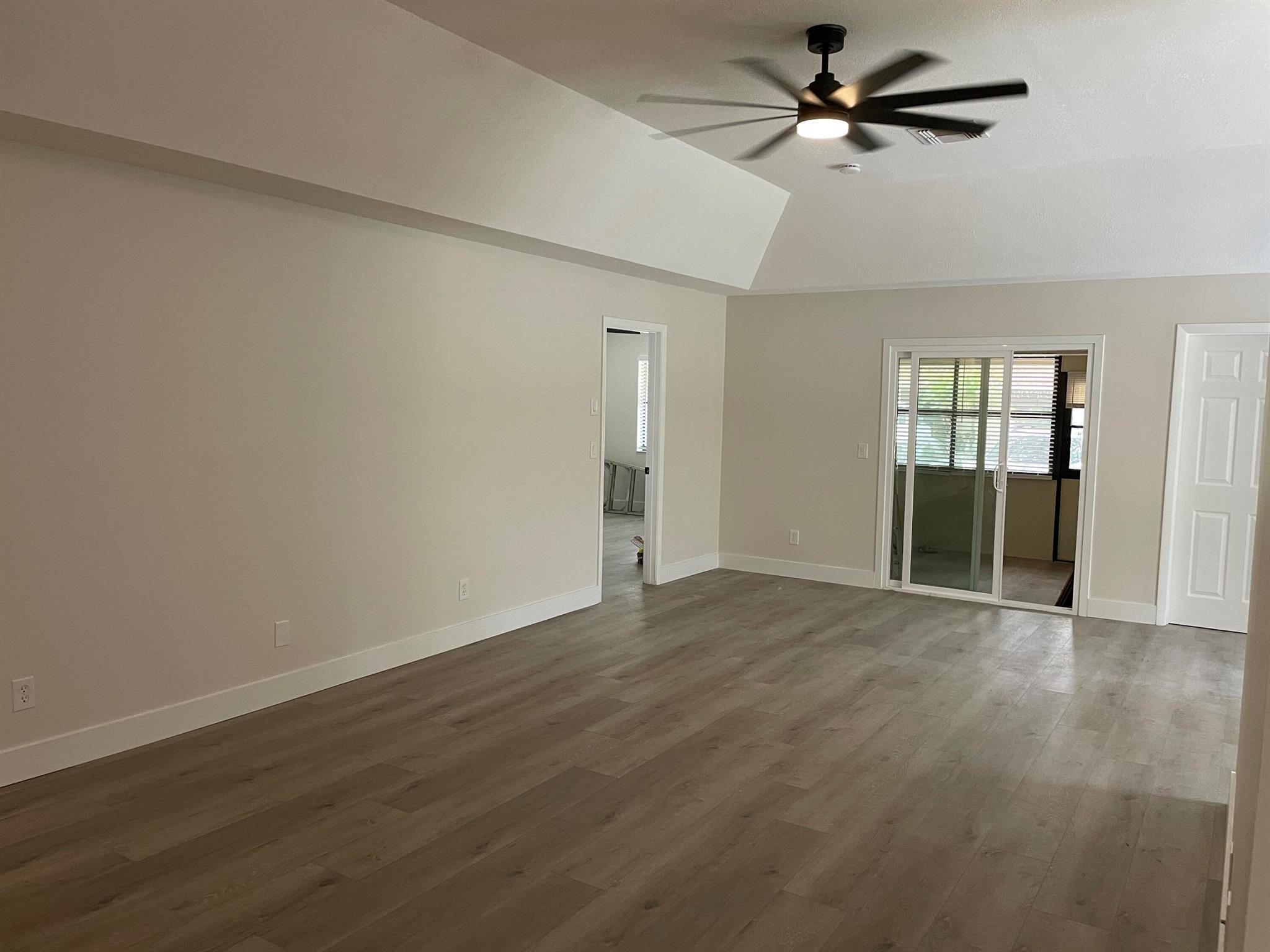 INDIAN CREEK PH IV-A - Residential Lease