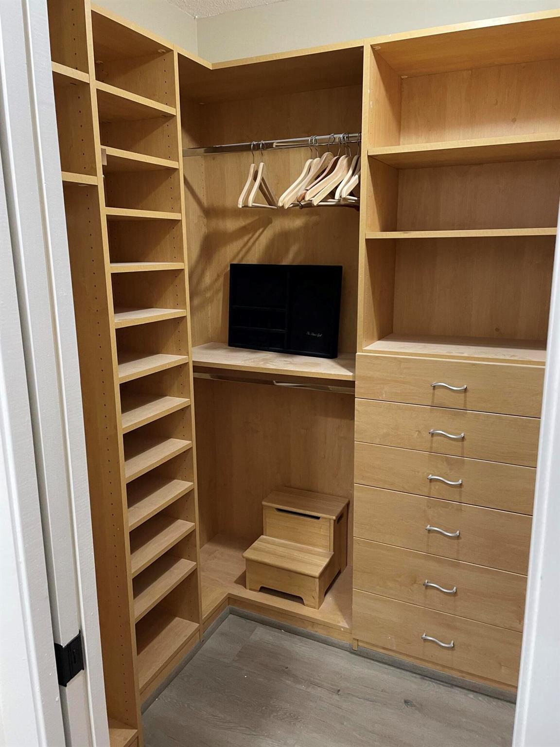 INDIAN CREEK PH IV-A - Residential Lease