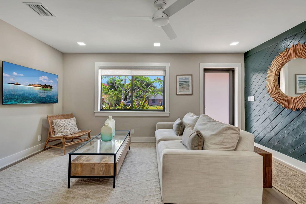 Photo of 213 SE 24th Avenue, Boynton Beach, FL 33435 (MLS # R11128451)