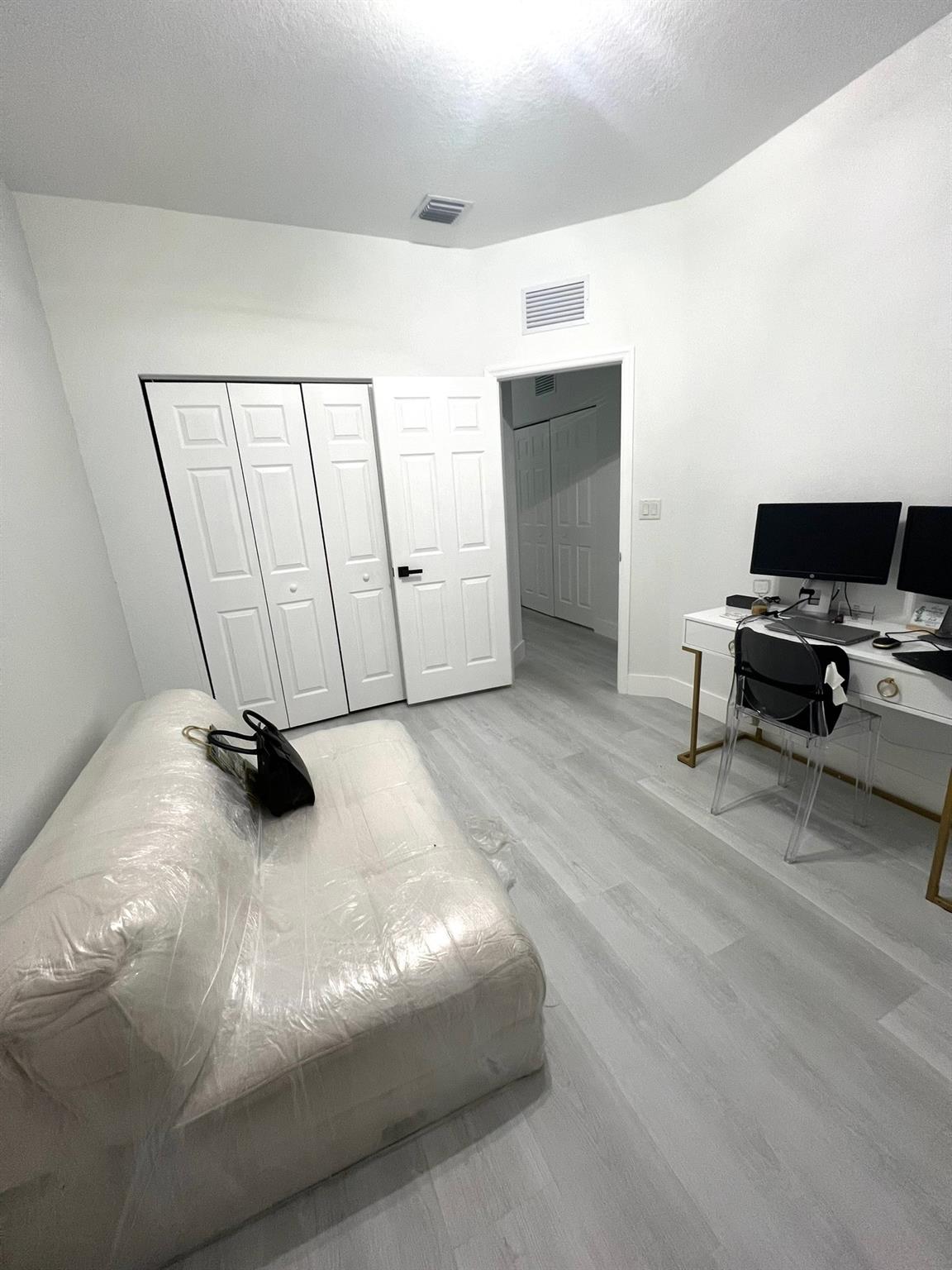 BAY WIND/DOMIICA & ELEUTH - Residential