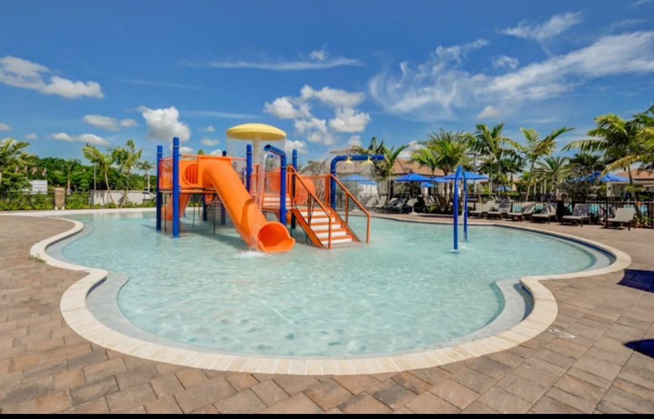 BAY WIND/DOMIICA & ELEUTH - Residential