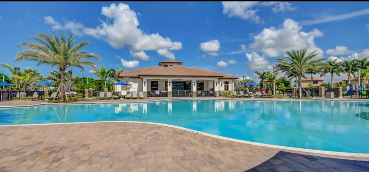 BAY WIND/DOMIICA & ELEUTH - Residential