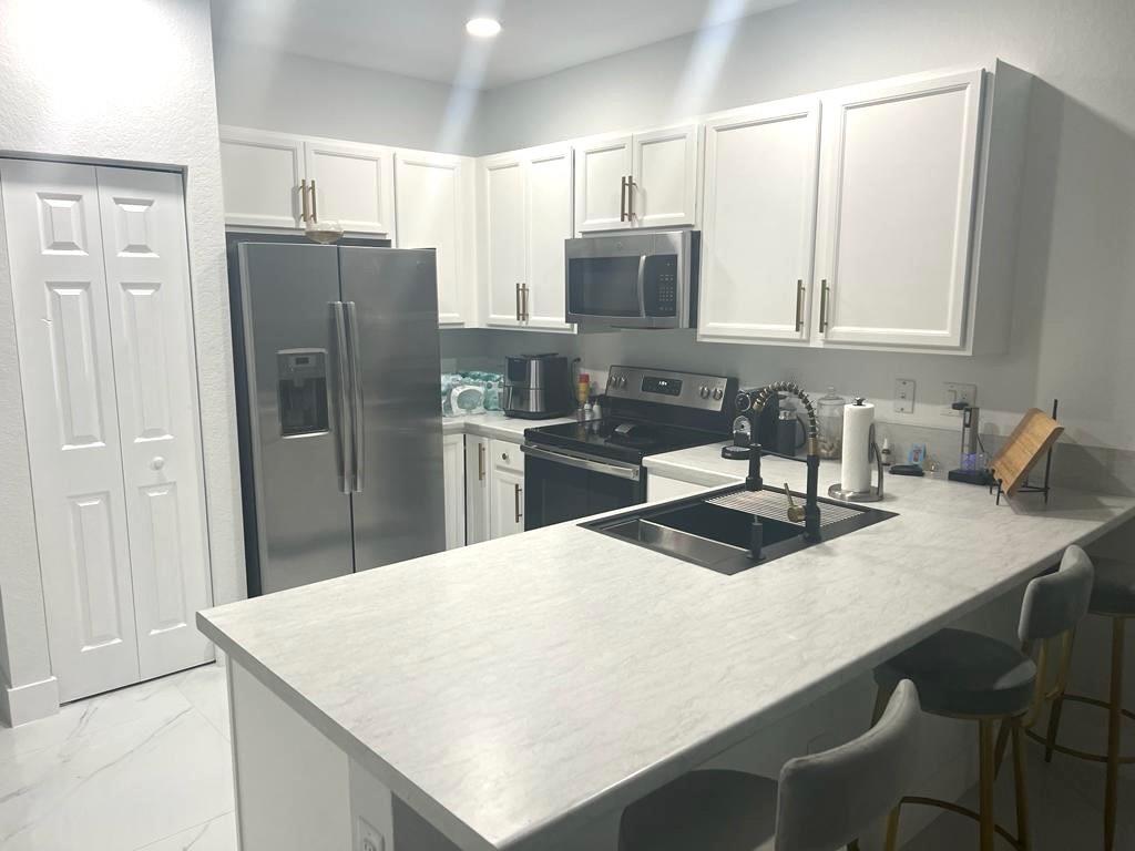 BAY WIND/DOMIICA & ELEUTH - Residential