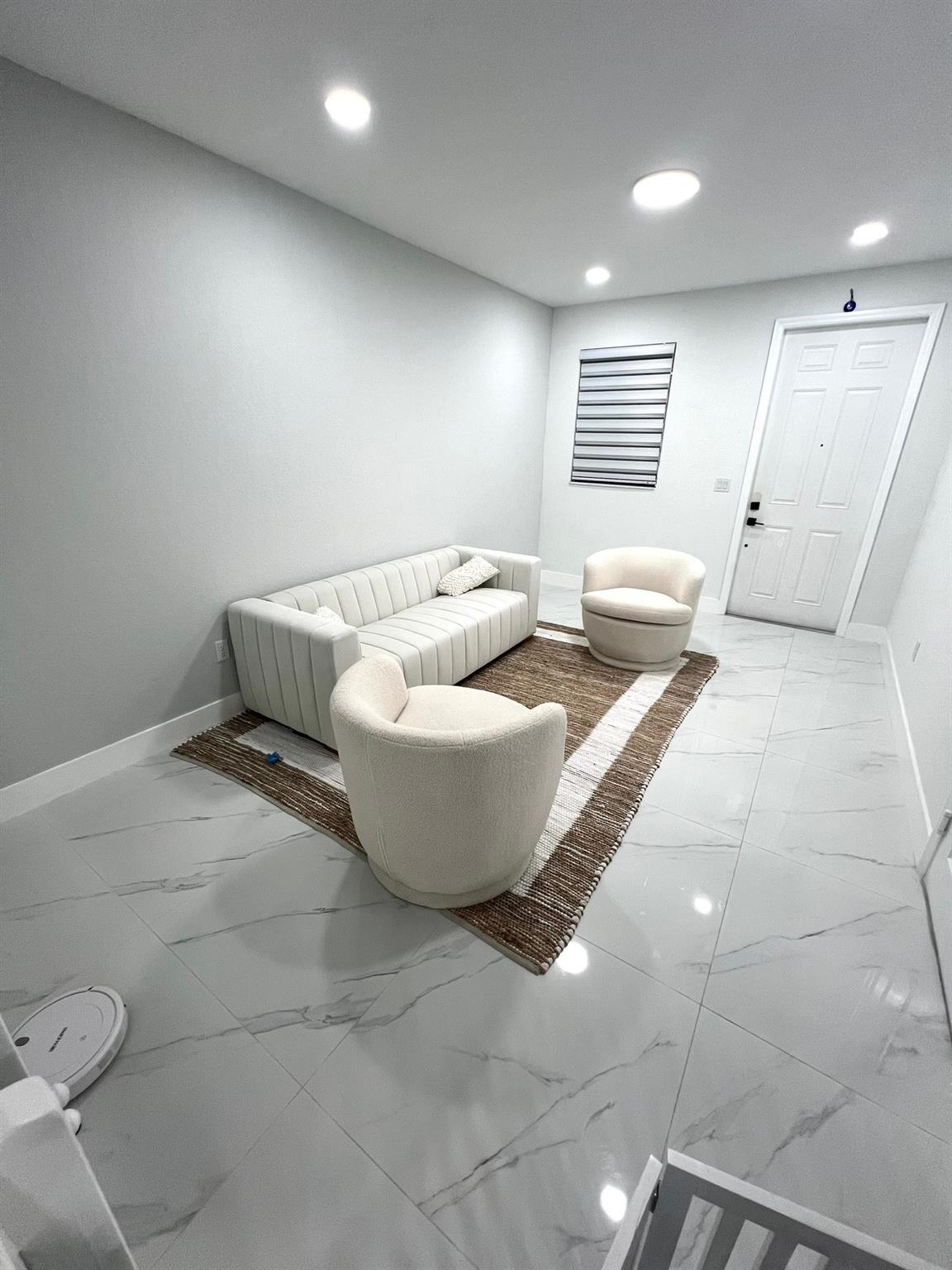 BAY WIND/DOMIICA & ELEUTH - Residential