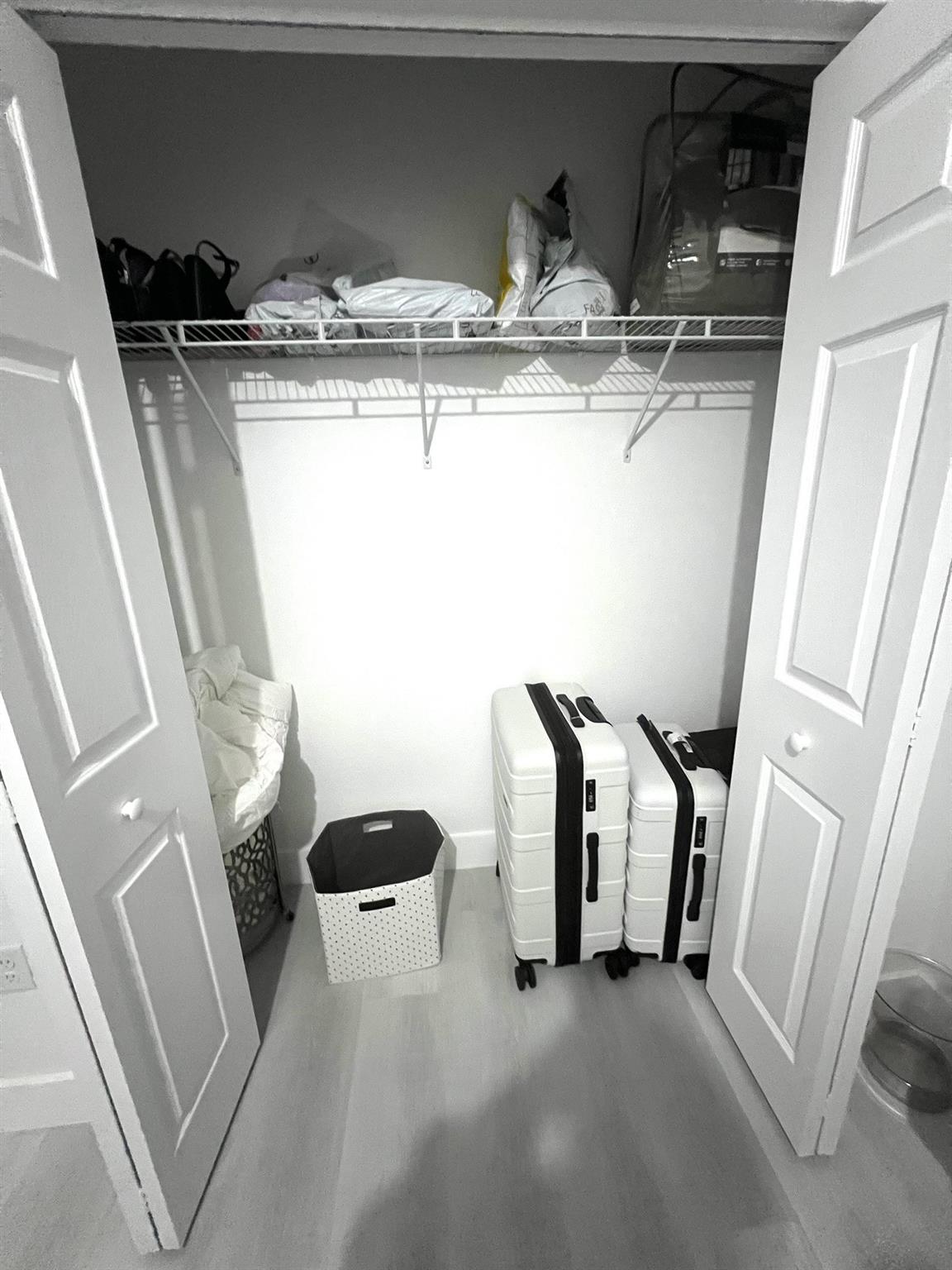 BAY WIND/DOMIICA & ELEUTH - Residential