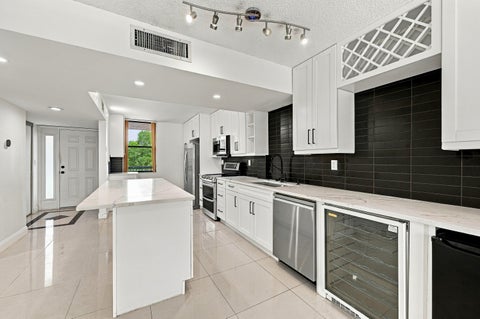 Tiny photo for 2768 CARAMBOLA Circle S #302, Coconut Creek, FL 33066 (MLS # B26090824)
