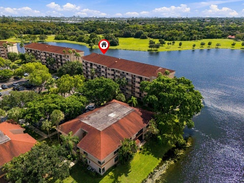 Tiny photo for 2768 CARAMBOLA Circle S #302, Coconut Creek, FL 33066 (MLS # B26090824)