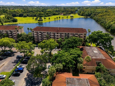Tiny photo for 2768 CARAMBOLA Circle S #302, Coconut Creek, FL 33066 (MLS # B26090824)