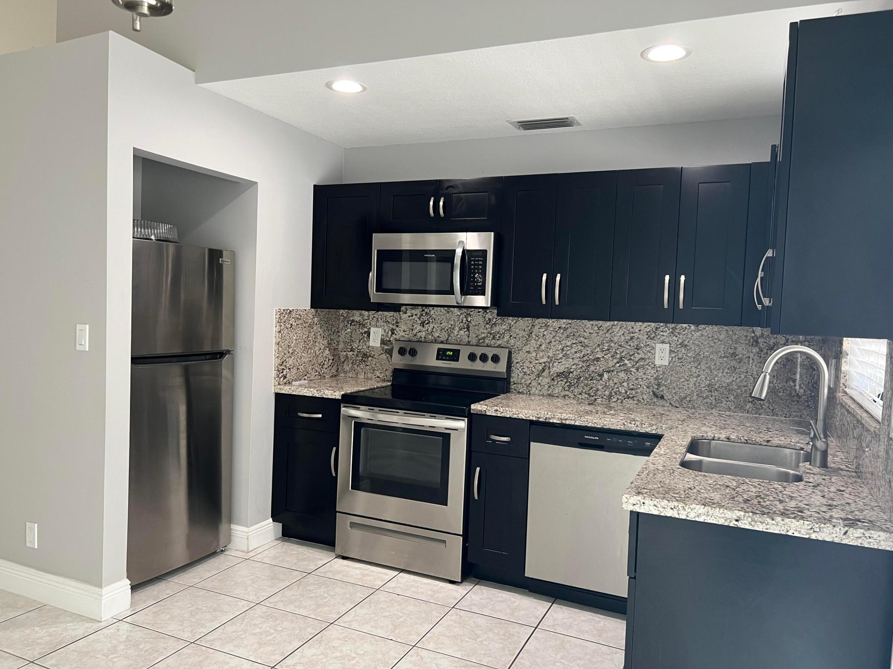 GREENVIEW SHORES - Residential Lease