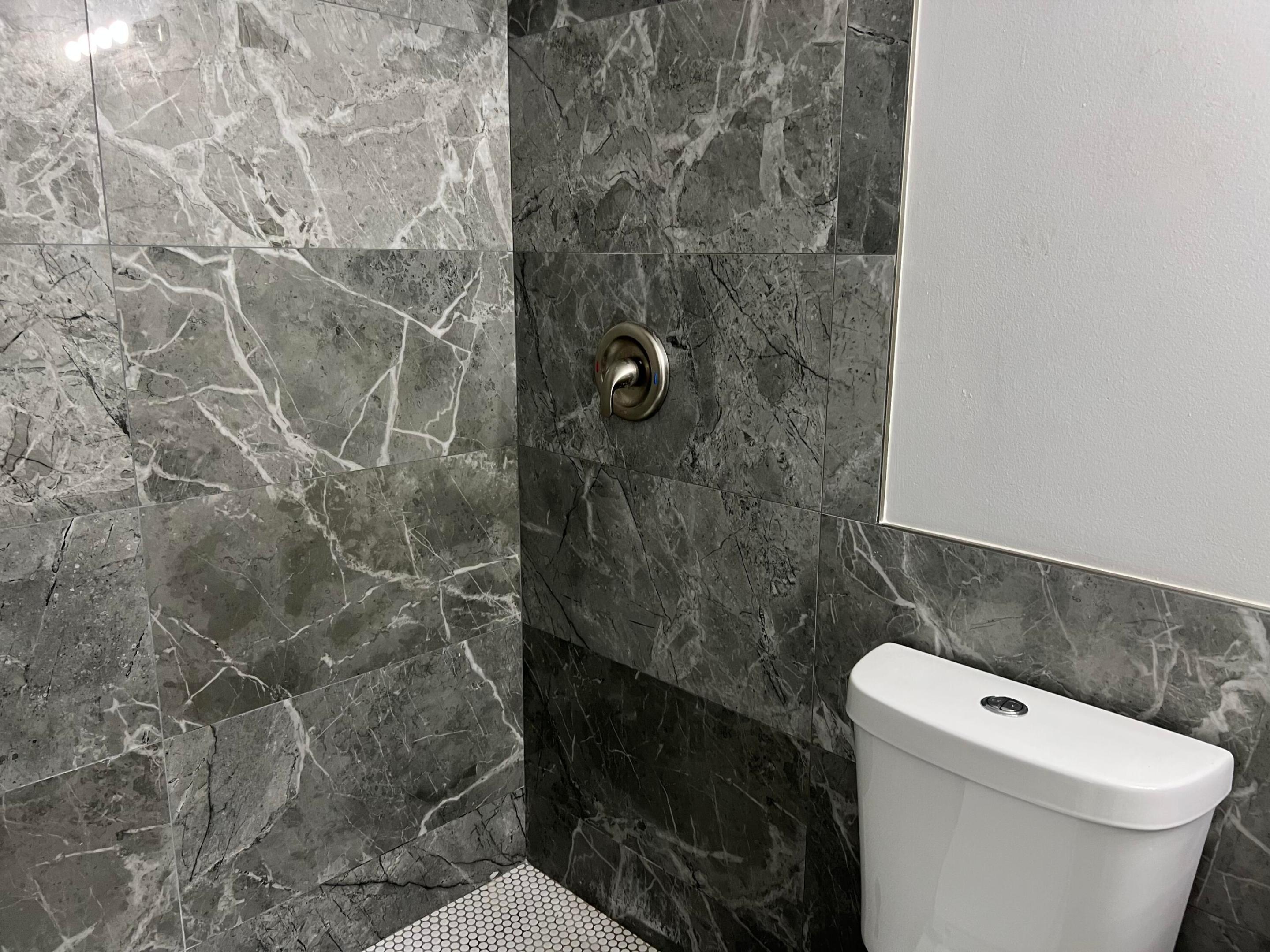 GREENVIEW SHORES - Residential Lease