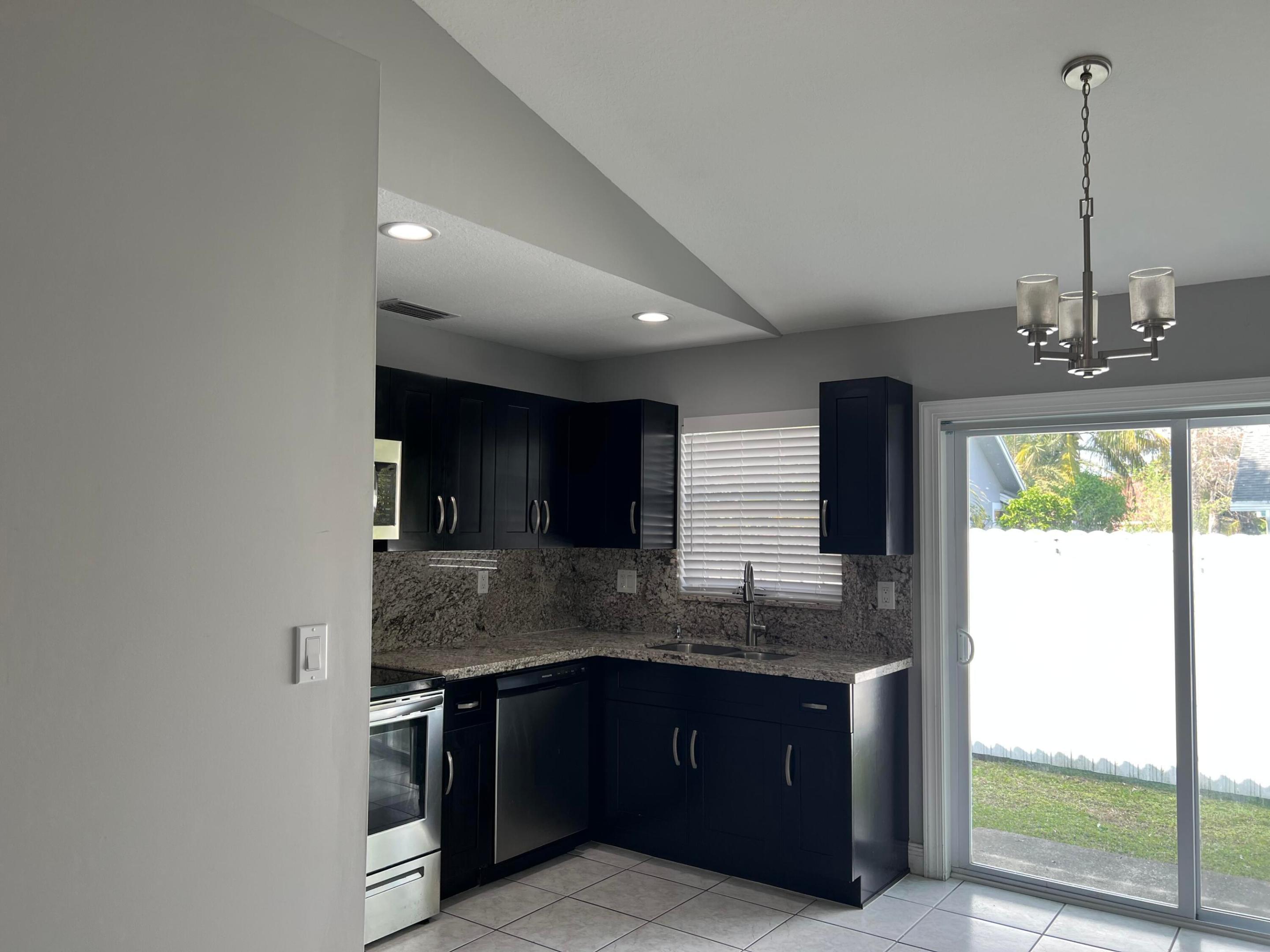 GREENVIEW SHORES - Residential Lease