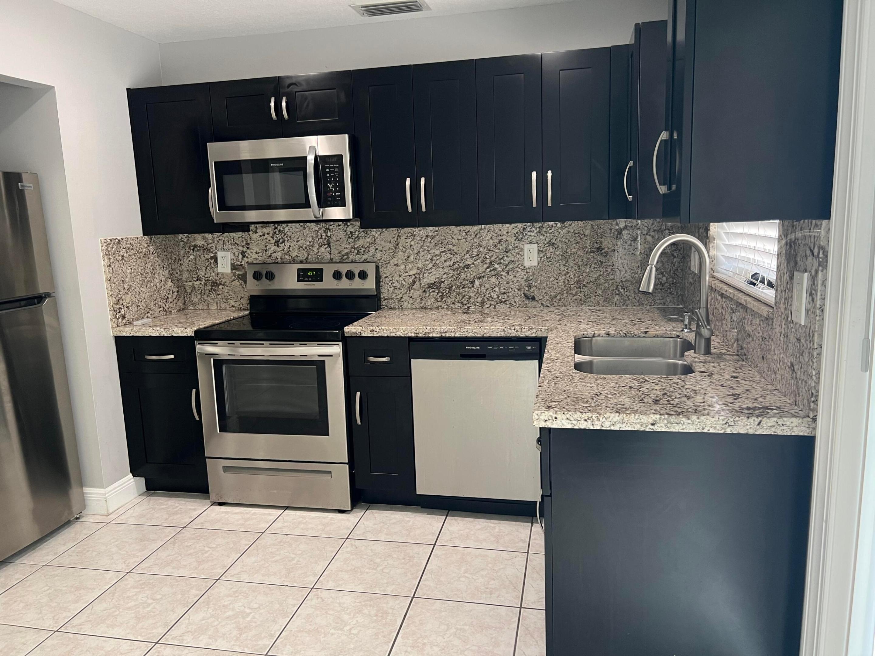 GREENVIEW SHORES - Residential Lease