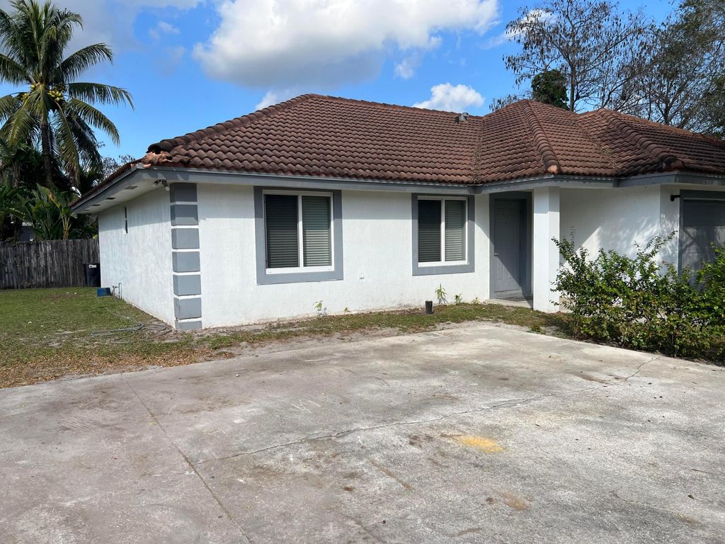Photo of 13671 Yarmouth Court, Wellington, FL 33414 (MLS # B26027389)