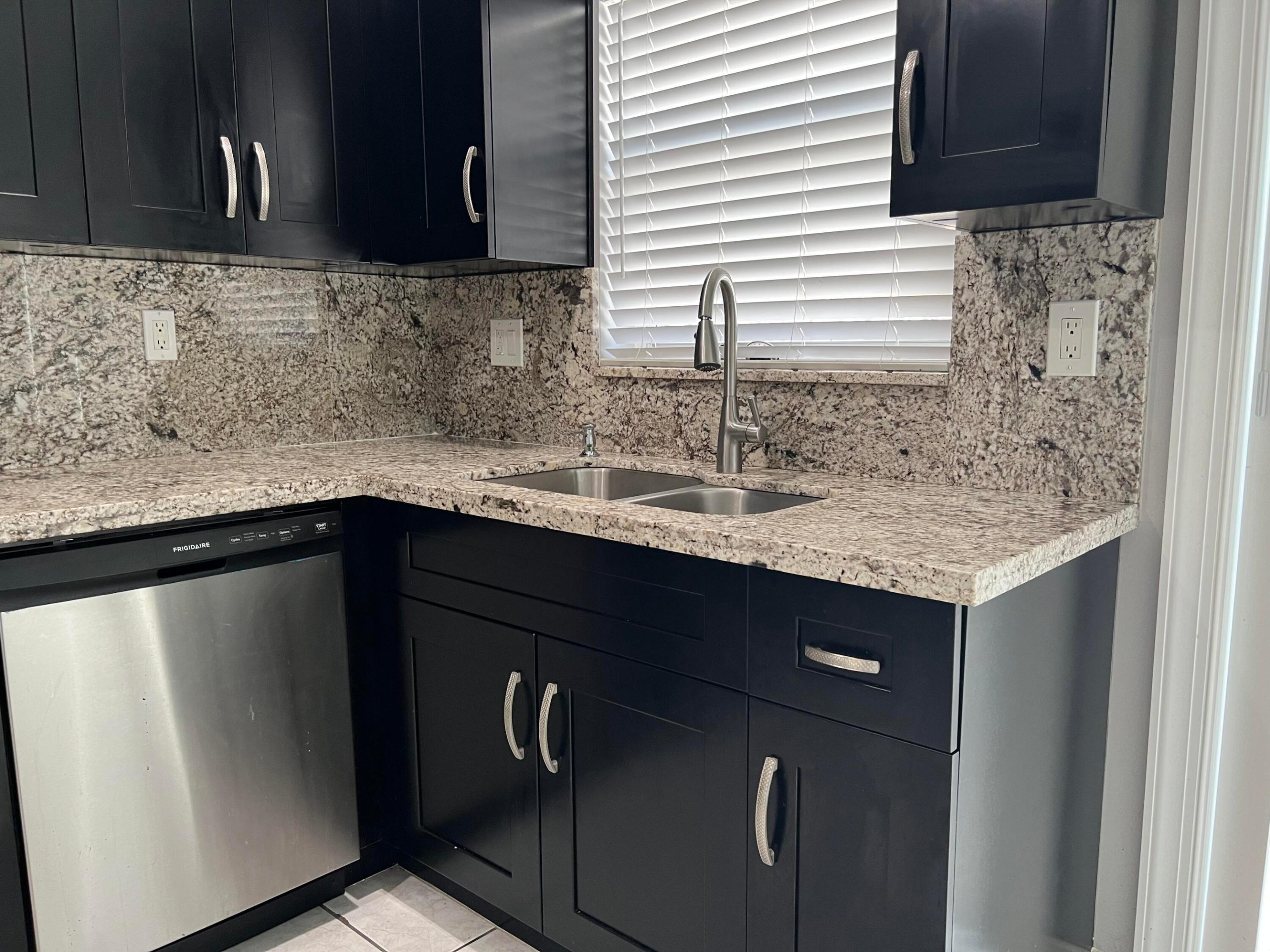 GREENVIEW SHORES - Residential Lease