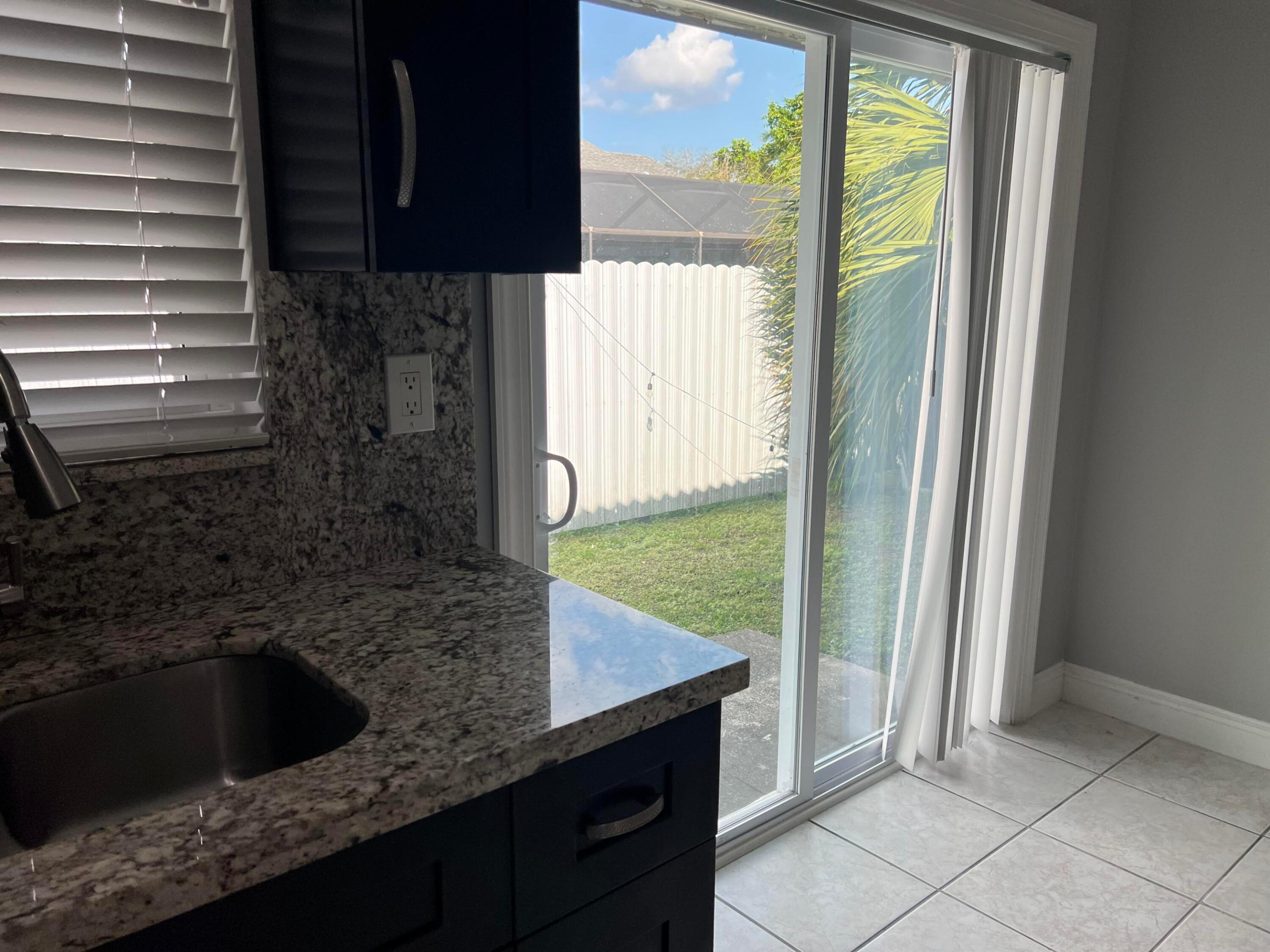 GREENVIEW SHORES - Residential Lease