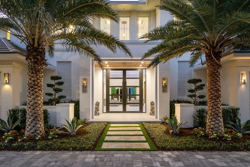 ROYAL PALM YACHT & COUNTRY CLUB - Residential