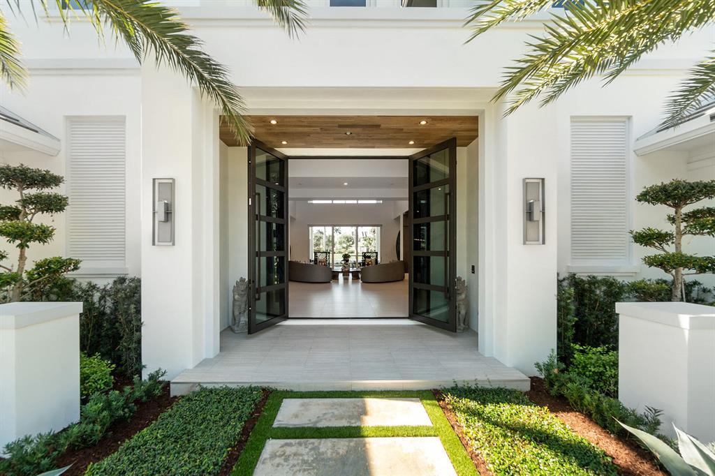 ROYAL PALM YACHT & COUNTRY CLUB - Residential