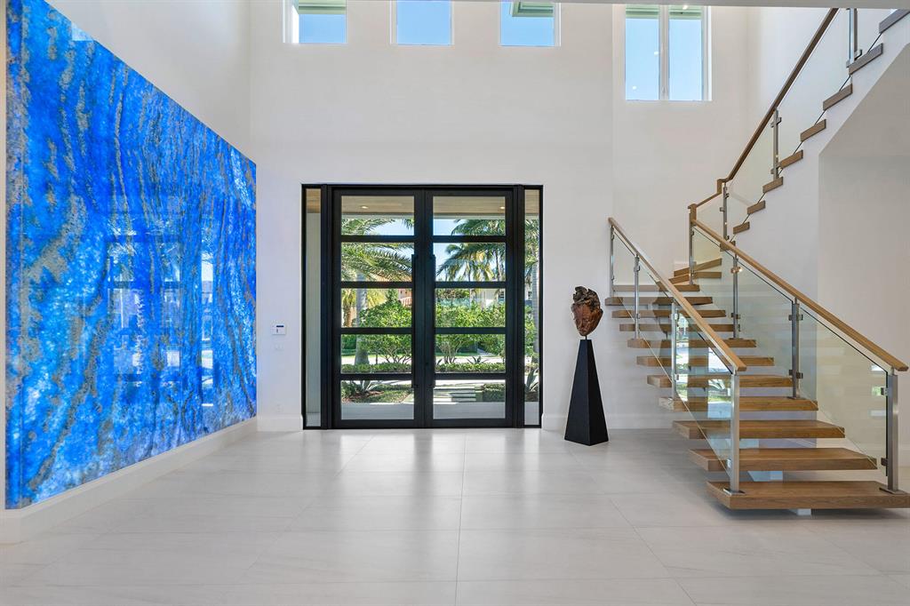 ROYAL PALM YACHT & COUNTRY CLUB - Residential