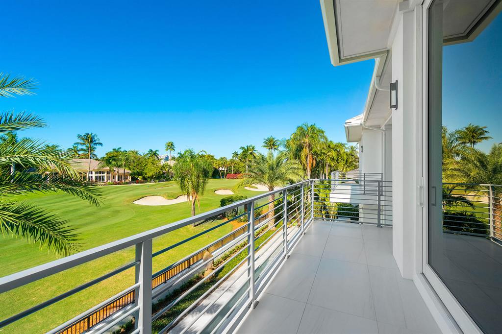 ROYAL PALM YACHT & COUNTRY CLUB - Residential