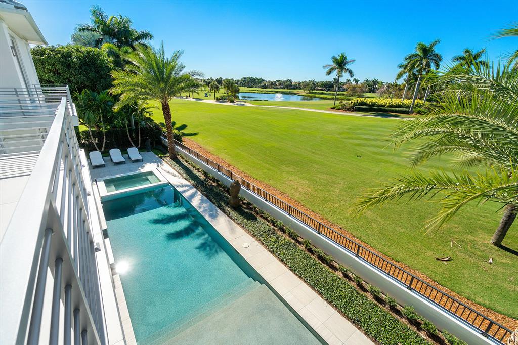 ROYAL PALM YACHT & COUNTRY CLUB - Residential