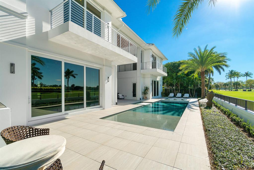 ROYAL PALM YACHT & COUNTRY CLUB - Residential