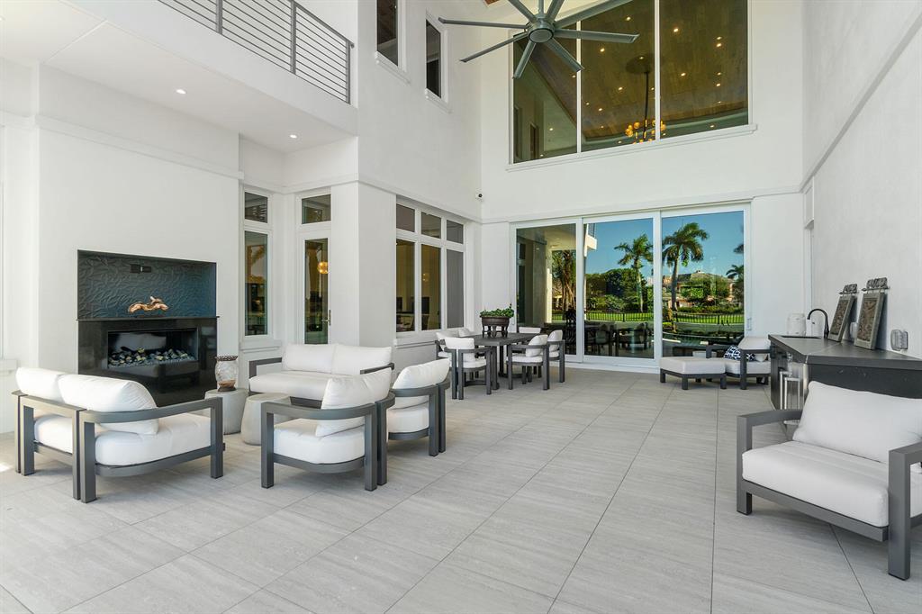 ROYAL PALM YACHT & COUNTRY CLUB - Residential