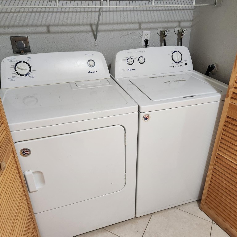 GRENADIER LAKES - Residential