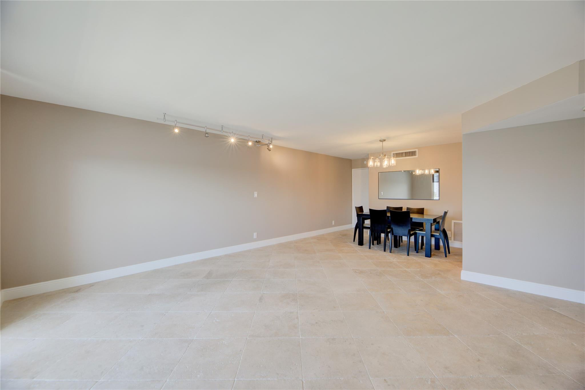 1 Las Olas Circle 605