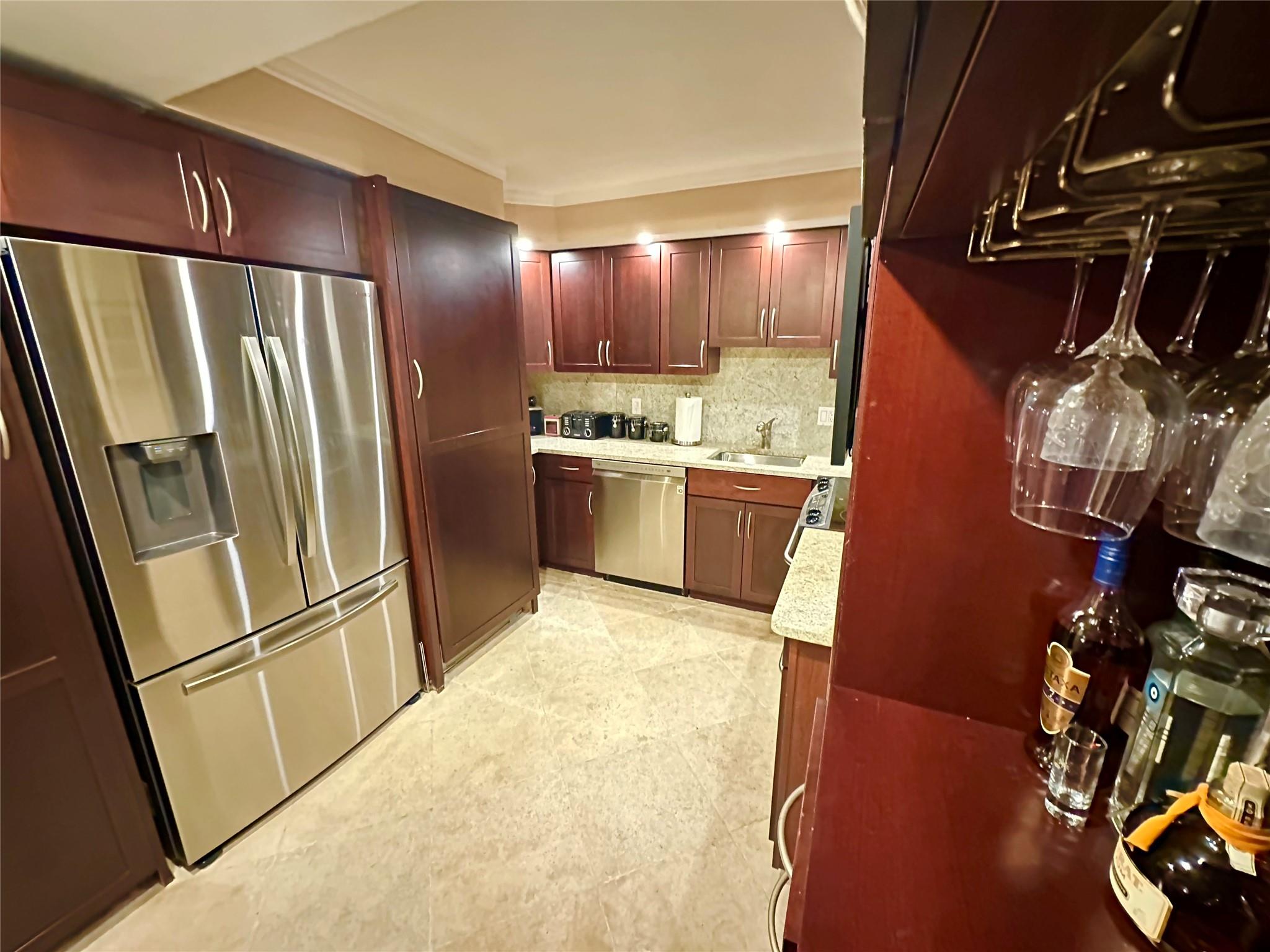 Venetian Condominium - Residential