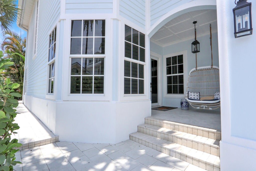 Photo of 149 JUPITER KEY Road, Jupiter, FL 33477 (MLS # B26070988)