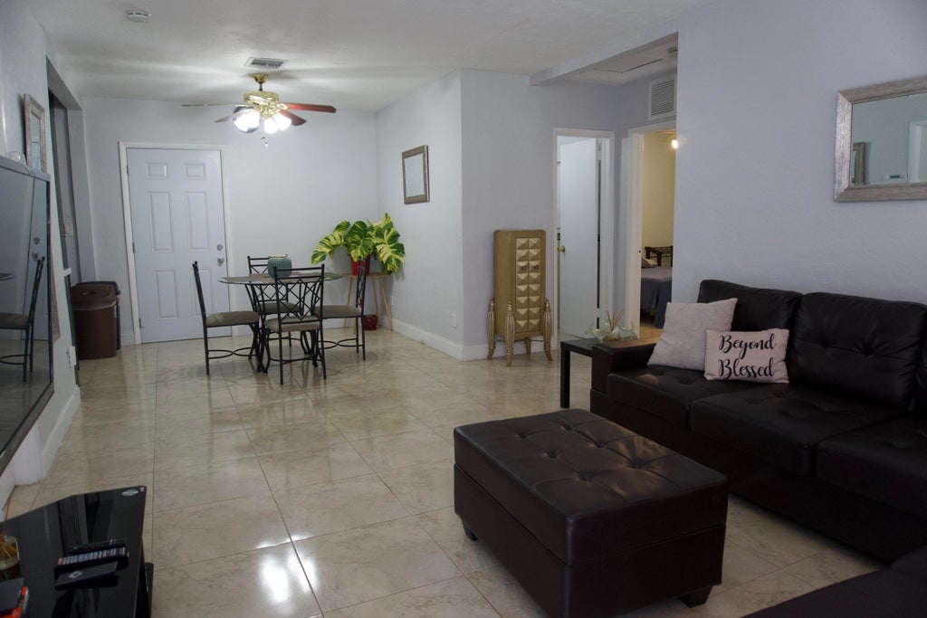 Photo of 6509 PINES Parkway, Hollywood, FL 33023 (MLS # B26078110)