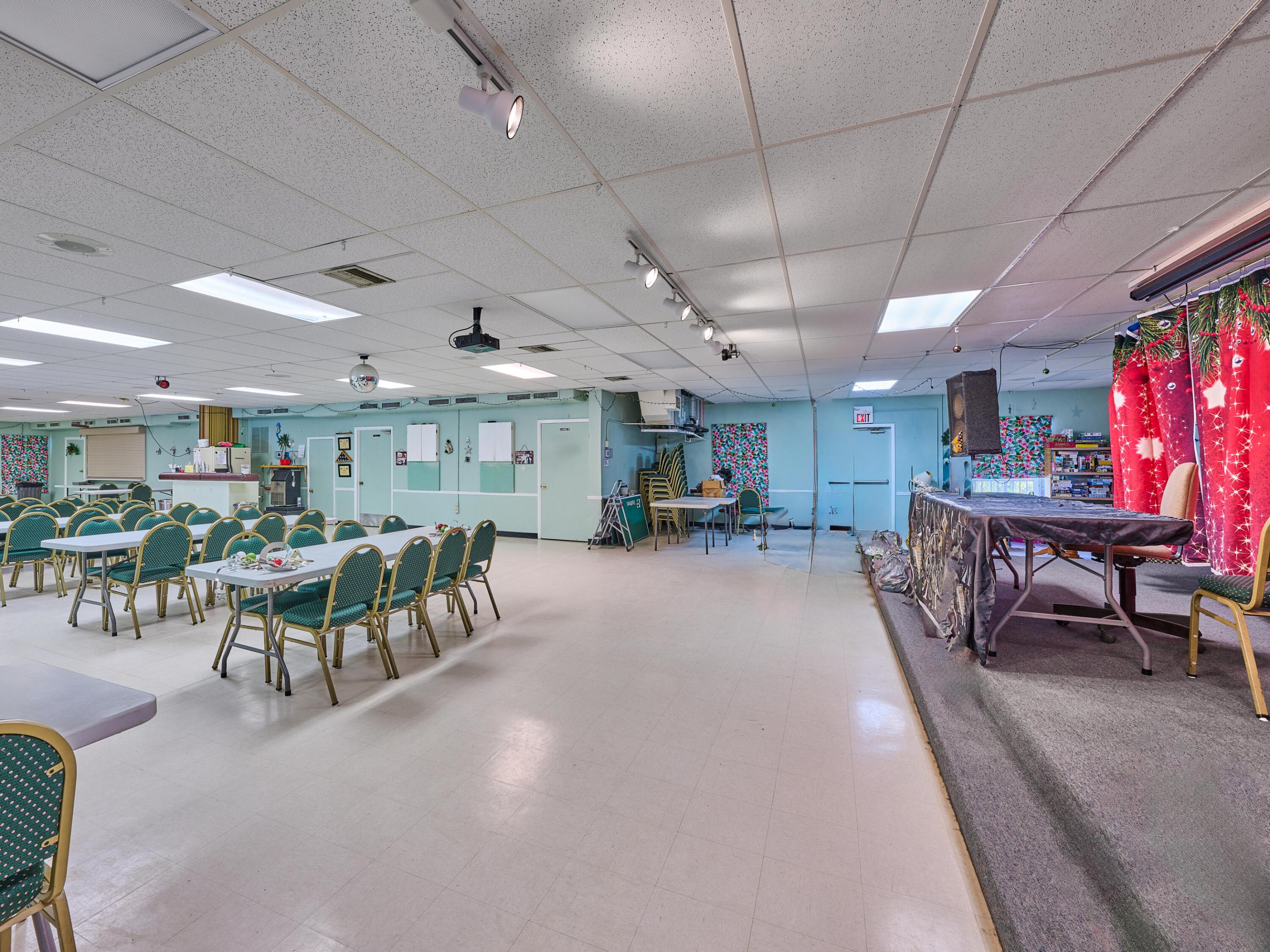 RIDGEWAY - Residential