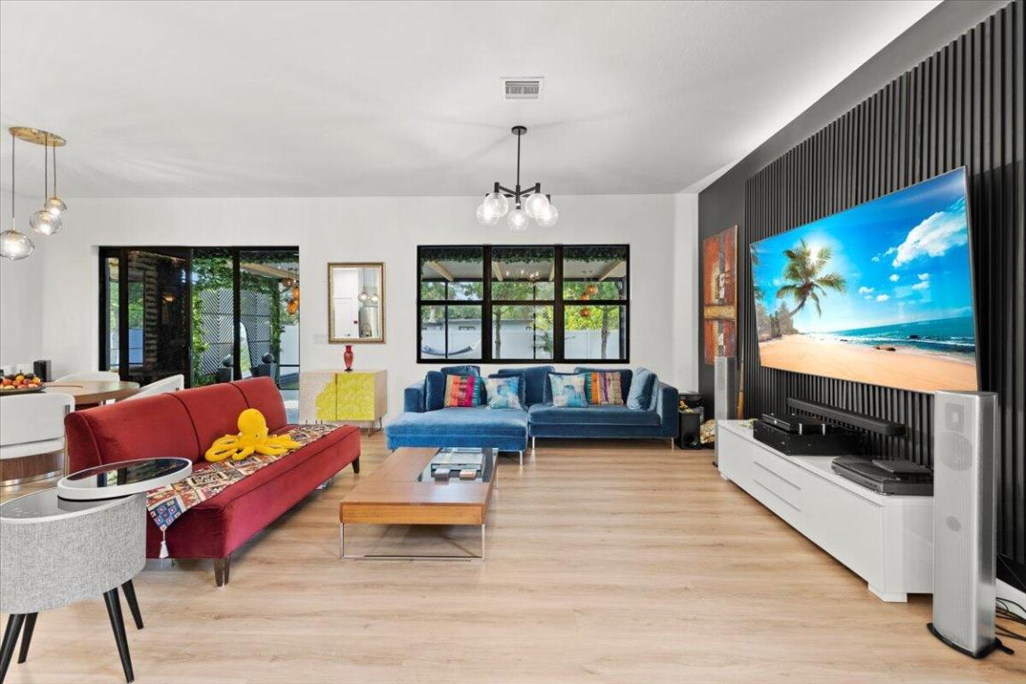 WHISPERING OAKS - Residential Lease