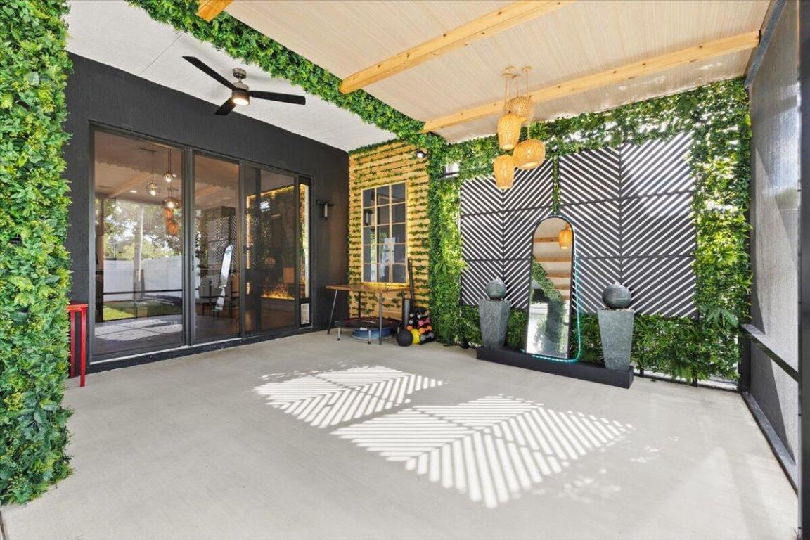 WHISPERING OAKS - Residential Lease