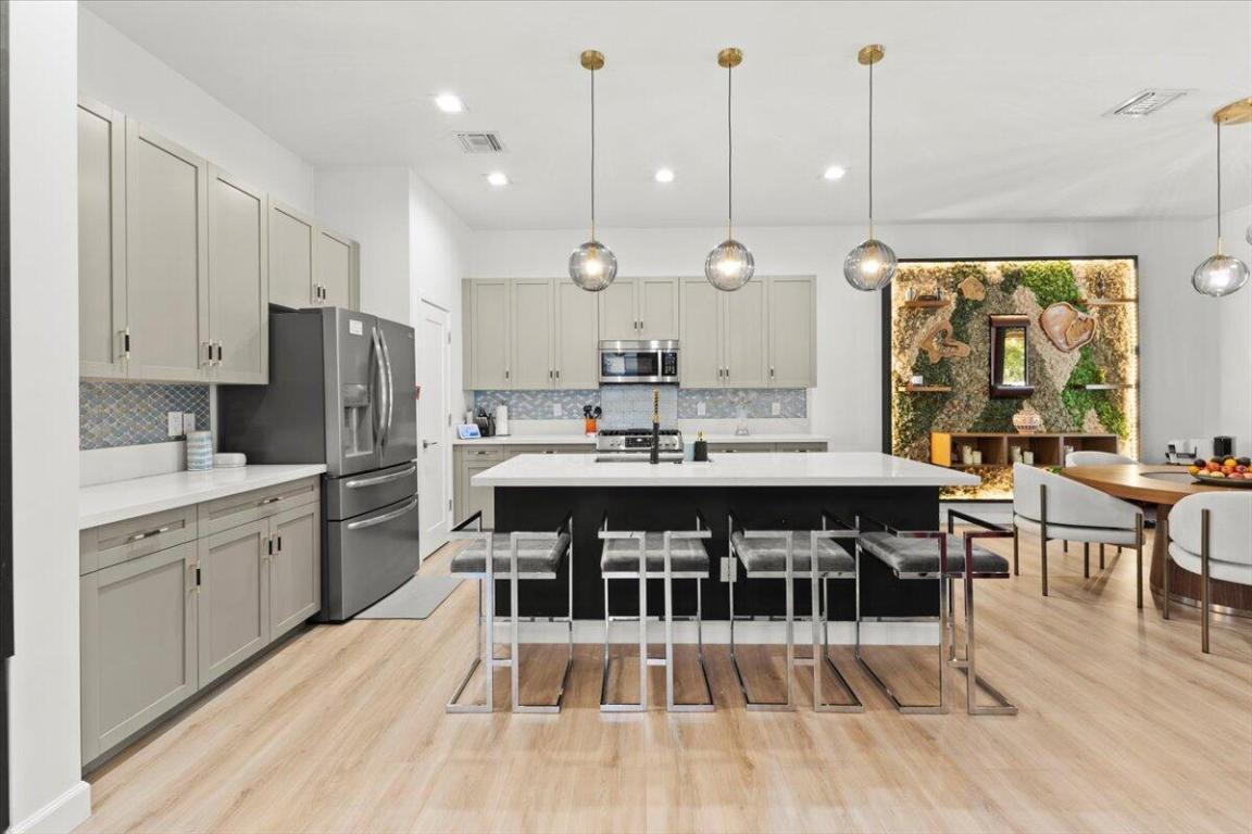 WHISPERING OAKS - Residential Lease