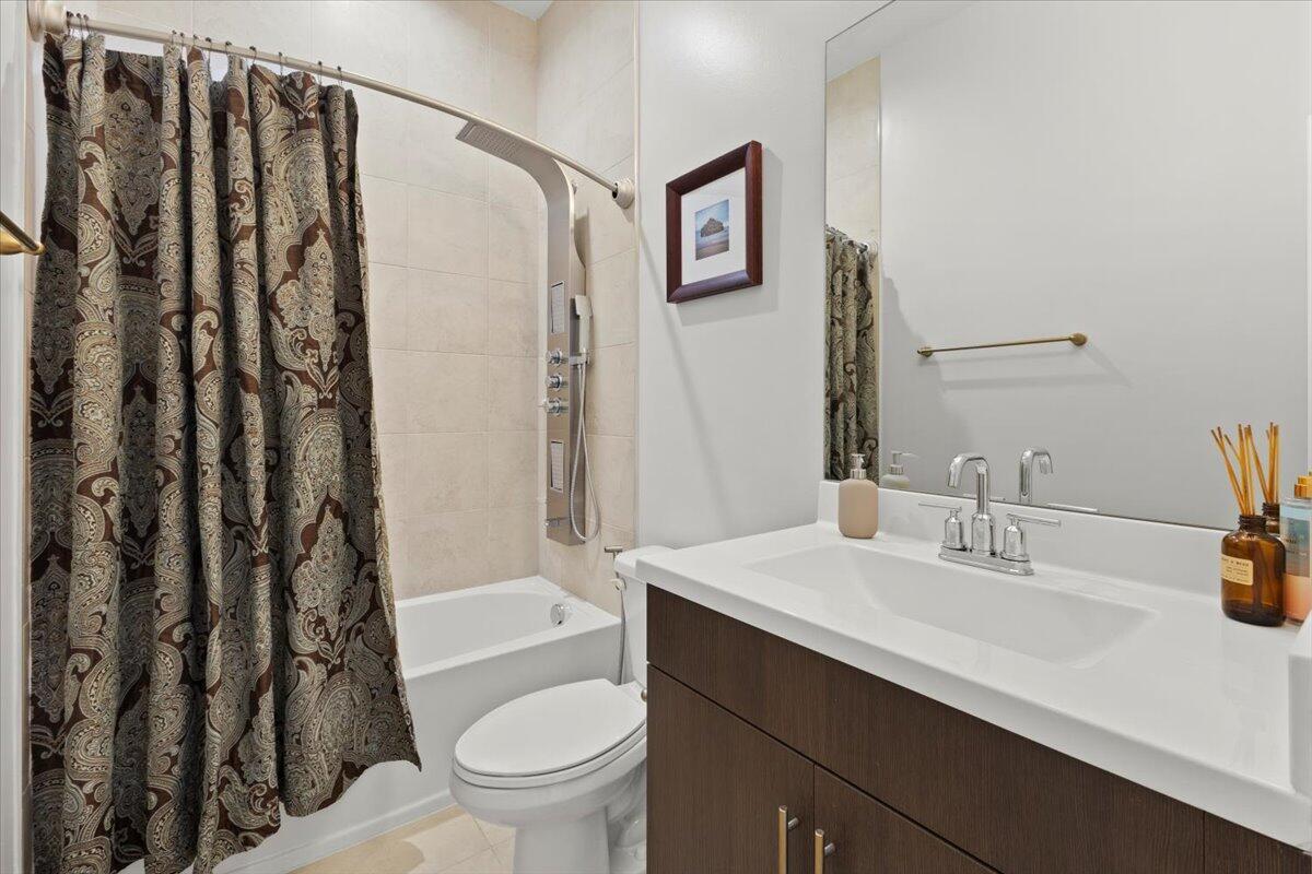 WHISPERING OAKS - Residential Lease