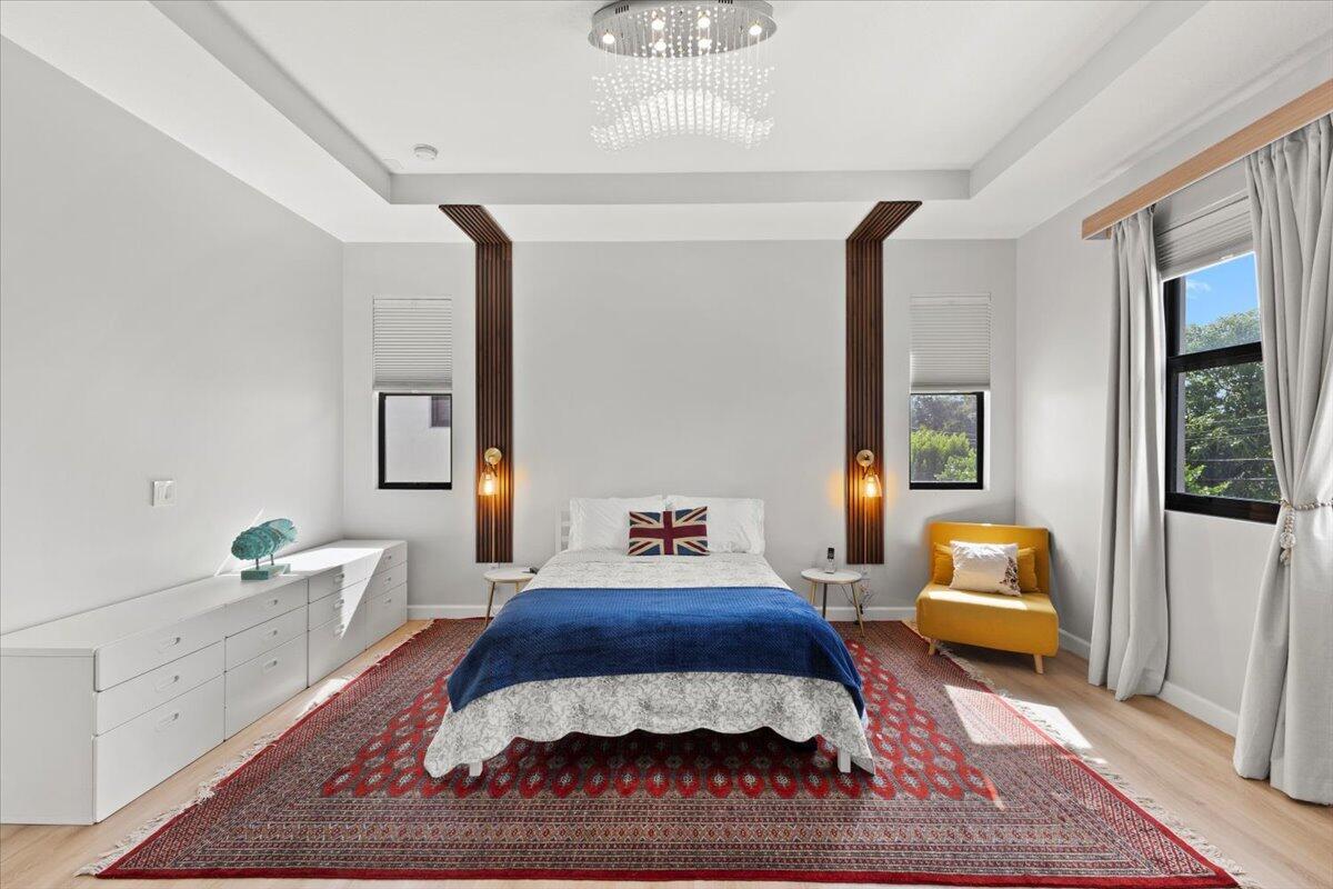 WHISPERING OAKS - Residential Lease