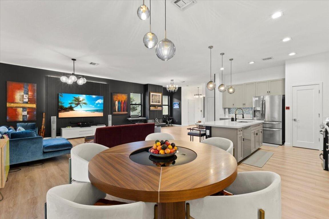 WHISPERING OAKS - Residential Lease