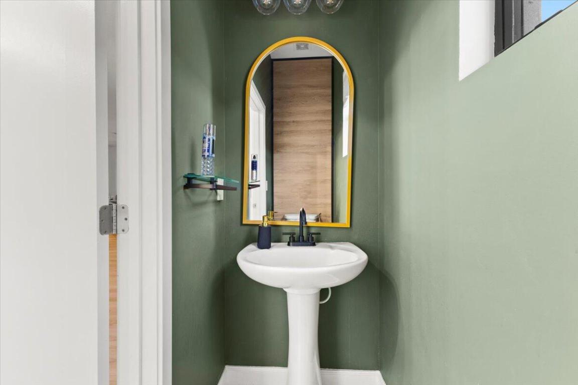 WHISPERING OAKS - Residential Lease