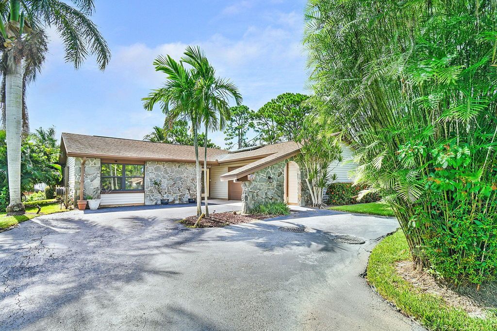 Photo of 1362 SW Knollwood Drive, Palm City, FL 34990 (MLS # R11115648)