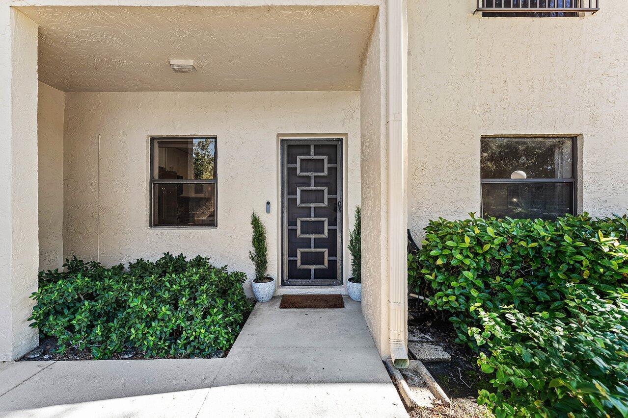 4225 Carambola Circle S 26108