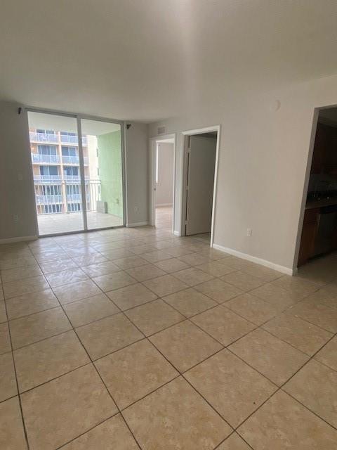 SAN LORENZO CONDO - Residential Lease