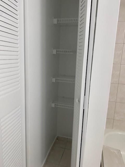 SAN LORENZO CONDO - Residential Lease